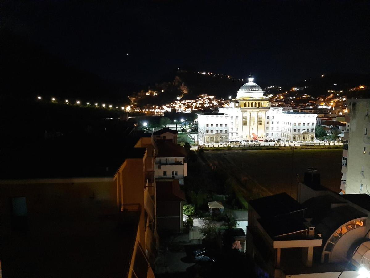 Apartament Egzoni City Center Apartment Berat Bagian luar foto