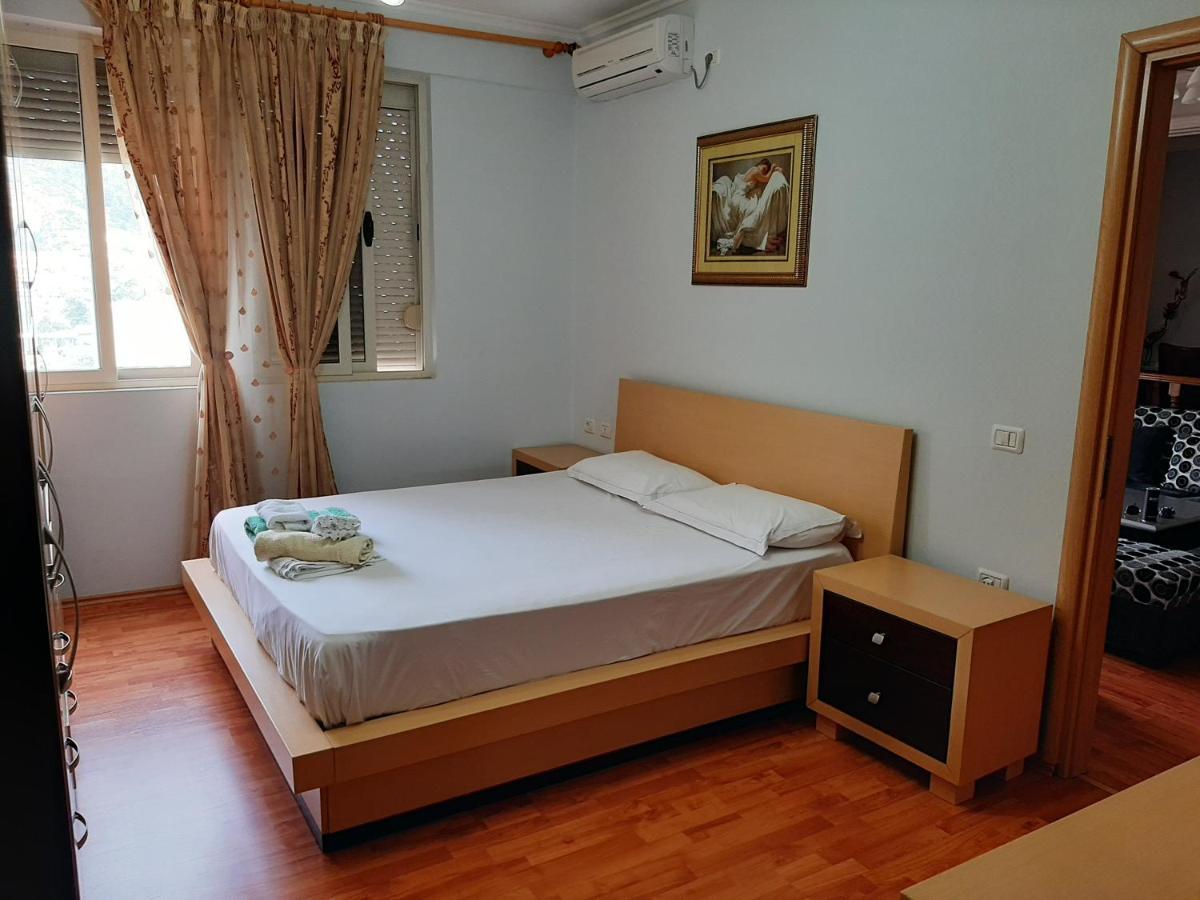Apartament Egzoni City Center Apartment Berat Bagian luar foto