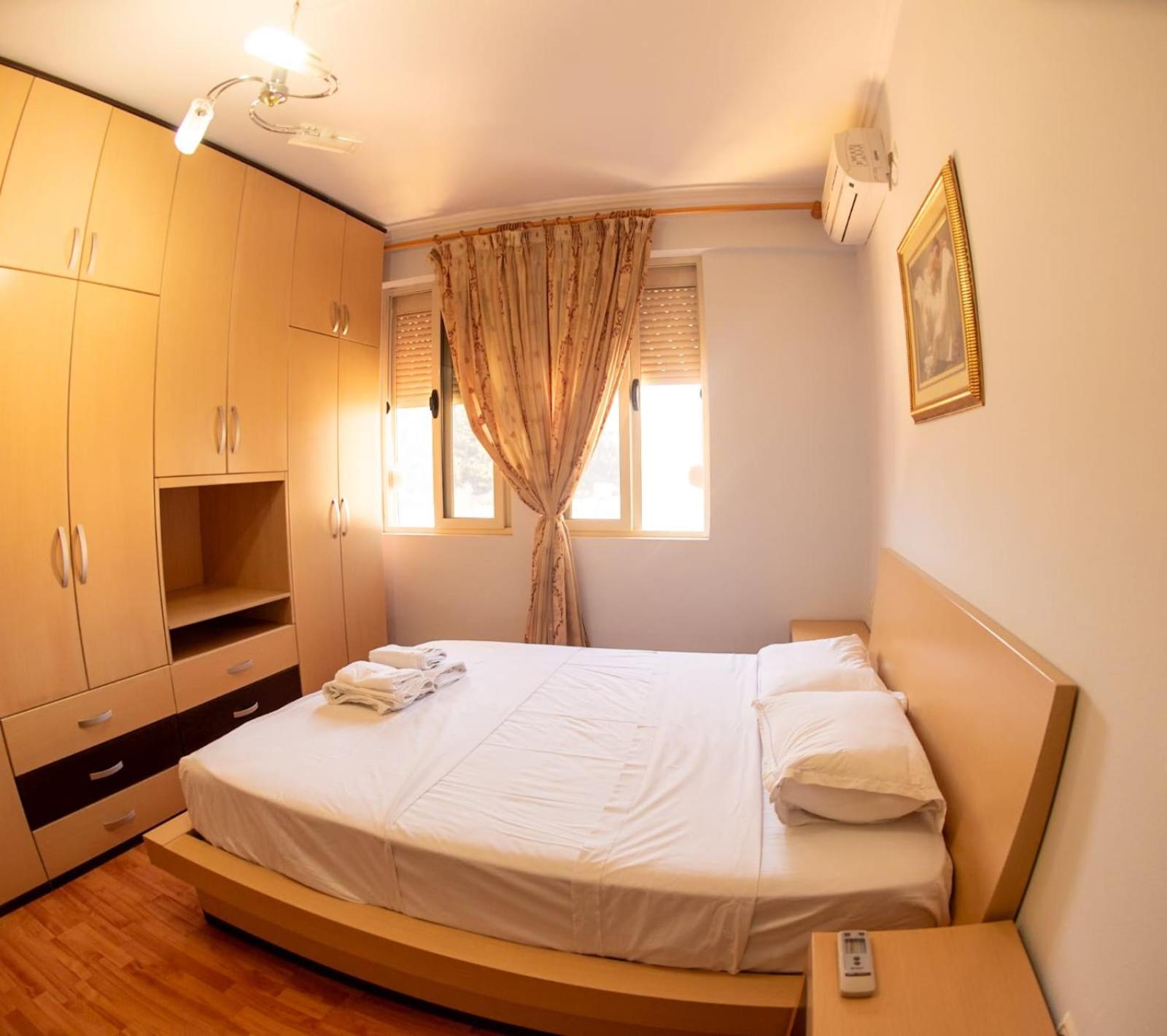 Apartament Egzoni City Center Apartment Berat Bagian luar foto