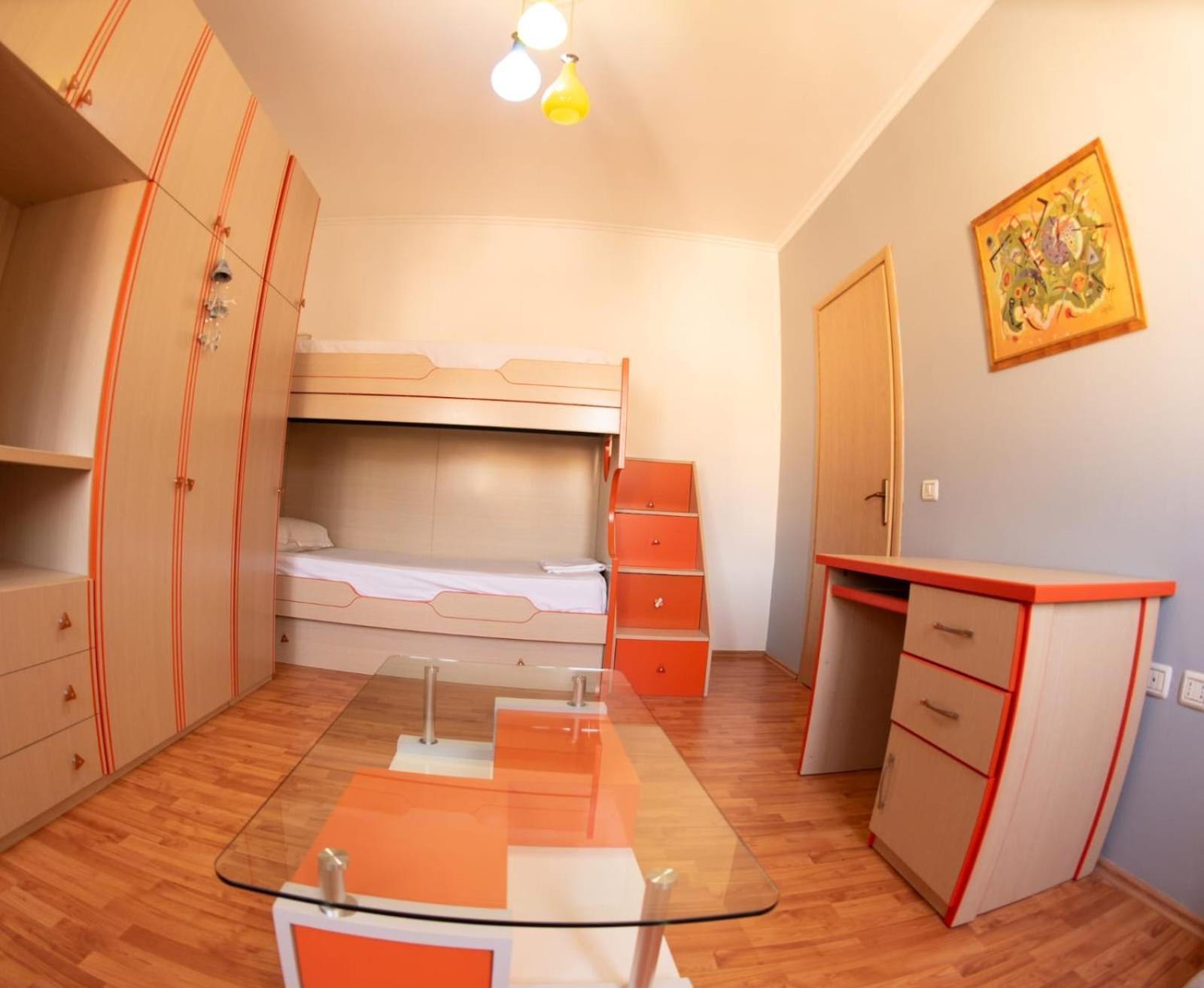 Apartament Egzoni City Center Apartment Berat Bagian luar foto