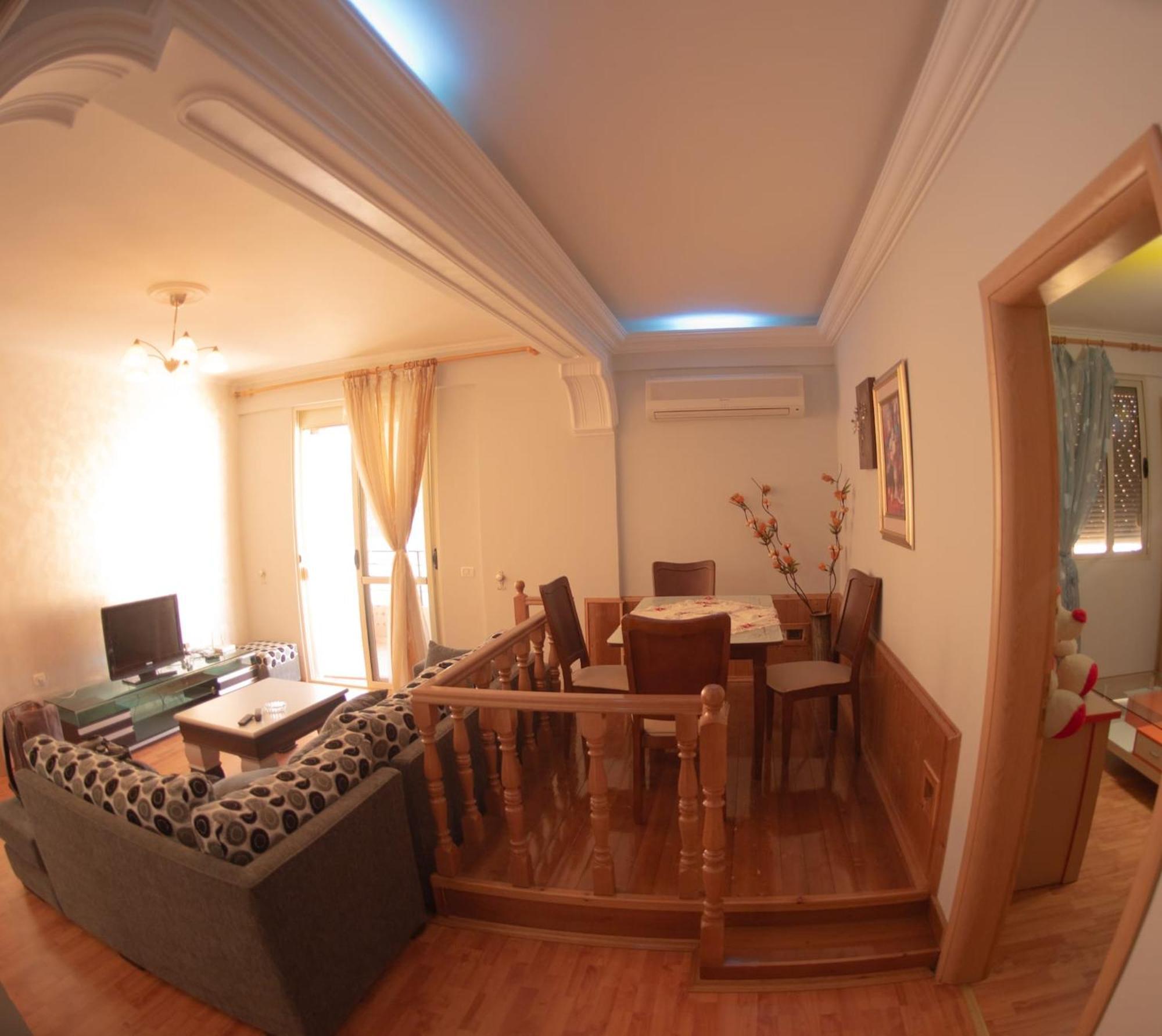 Apartament Egzoni City Center Apartment Berat Bagian luar foto